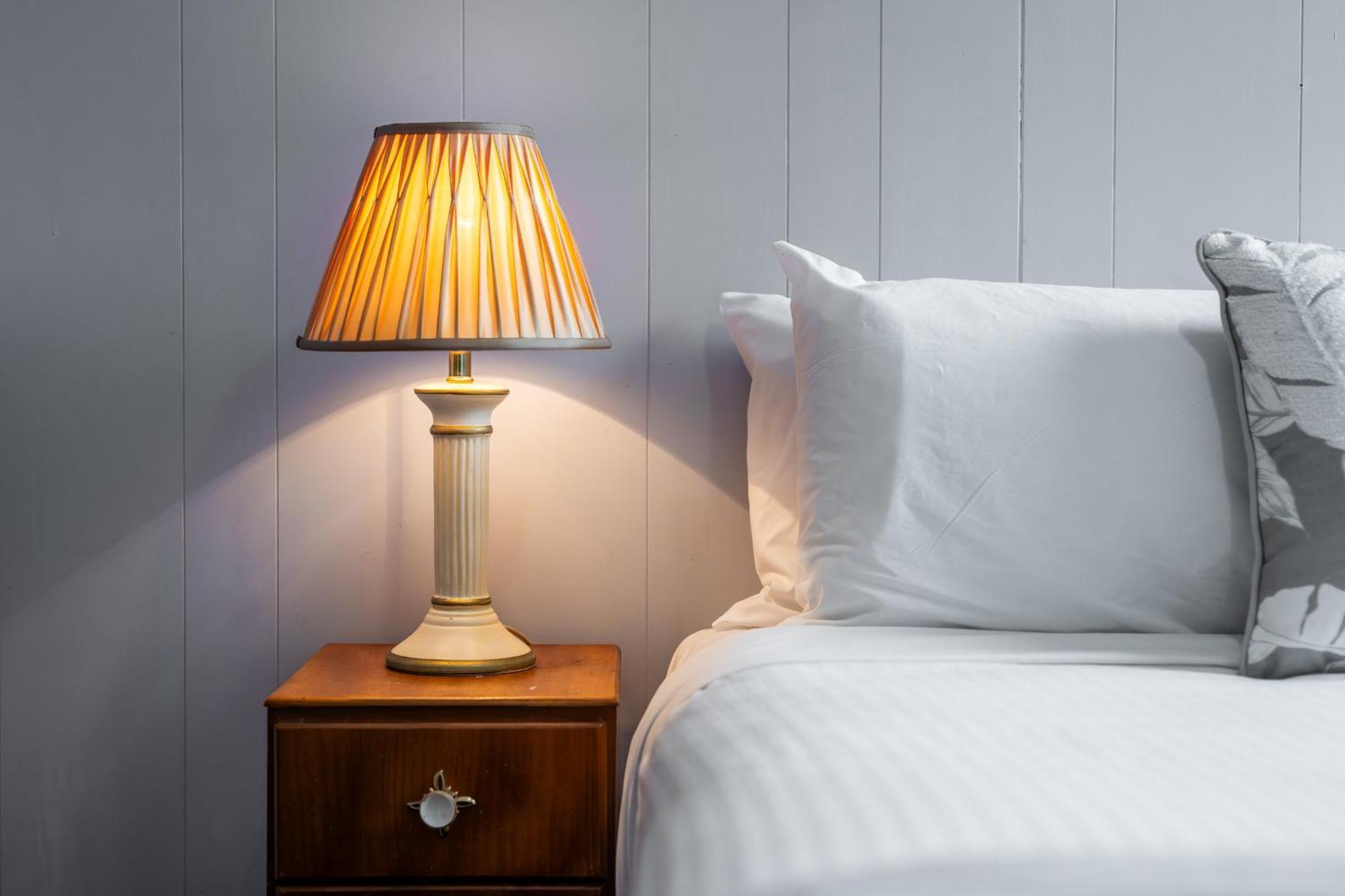 Bischoff Hotel Waratah Quarto foto