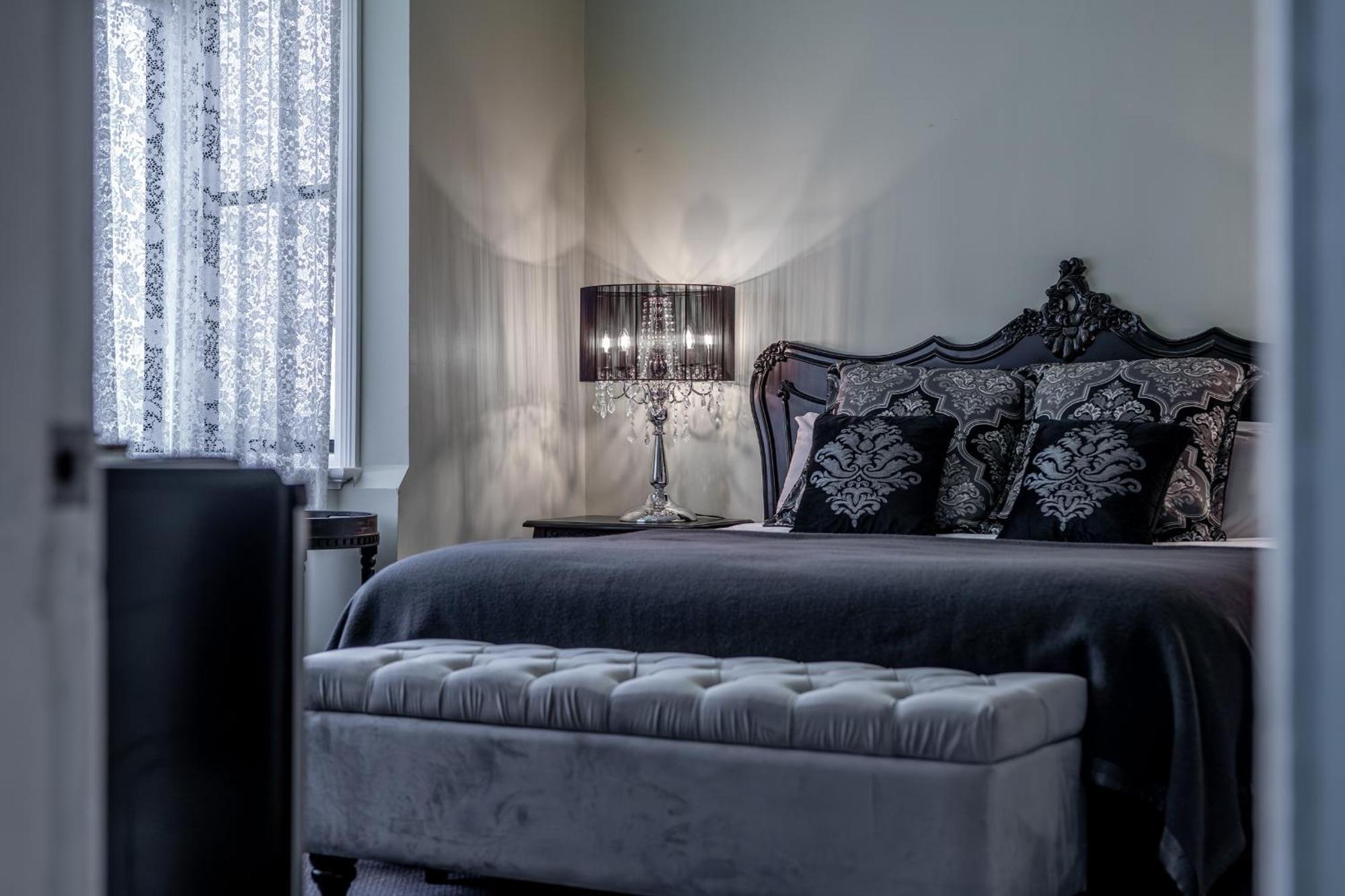 Bischoff Hotel Waratah Quarto foto