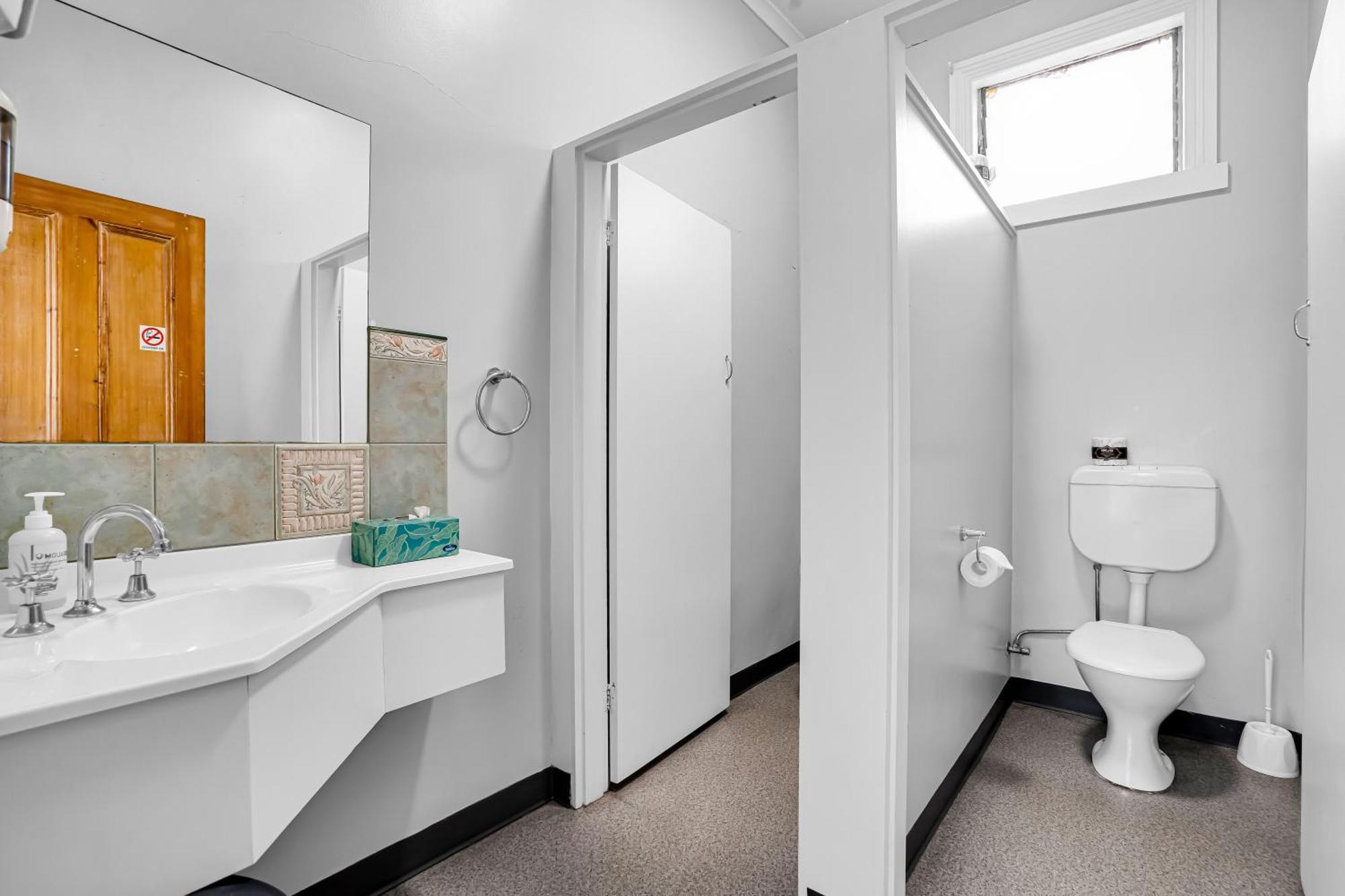 Bischoff Hotel Waratah Quarto foto